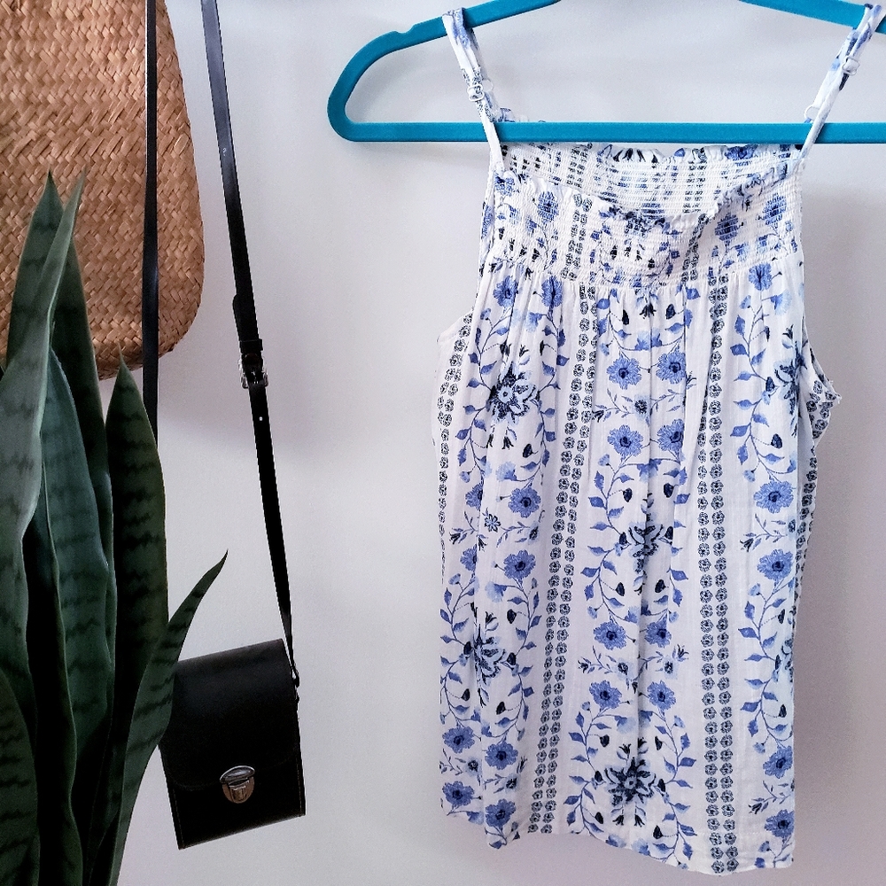 5 For $50🔥 Old Navy Cotton Blue Floral Strappy Camisole